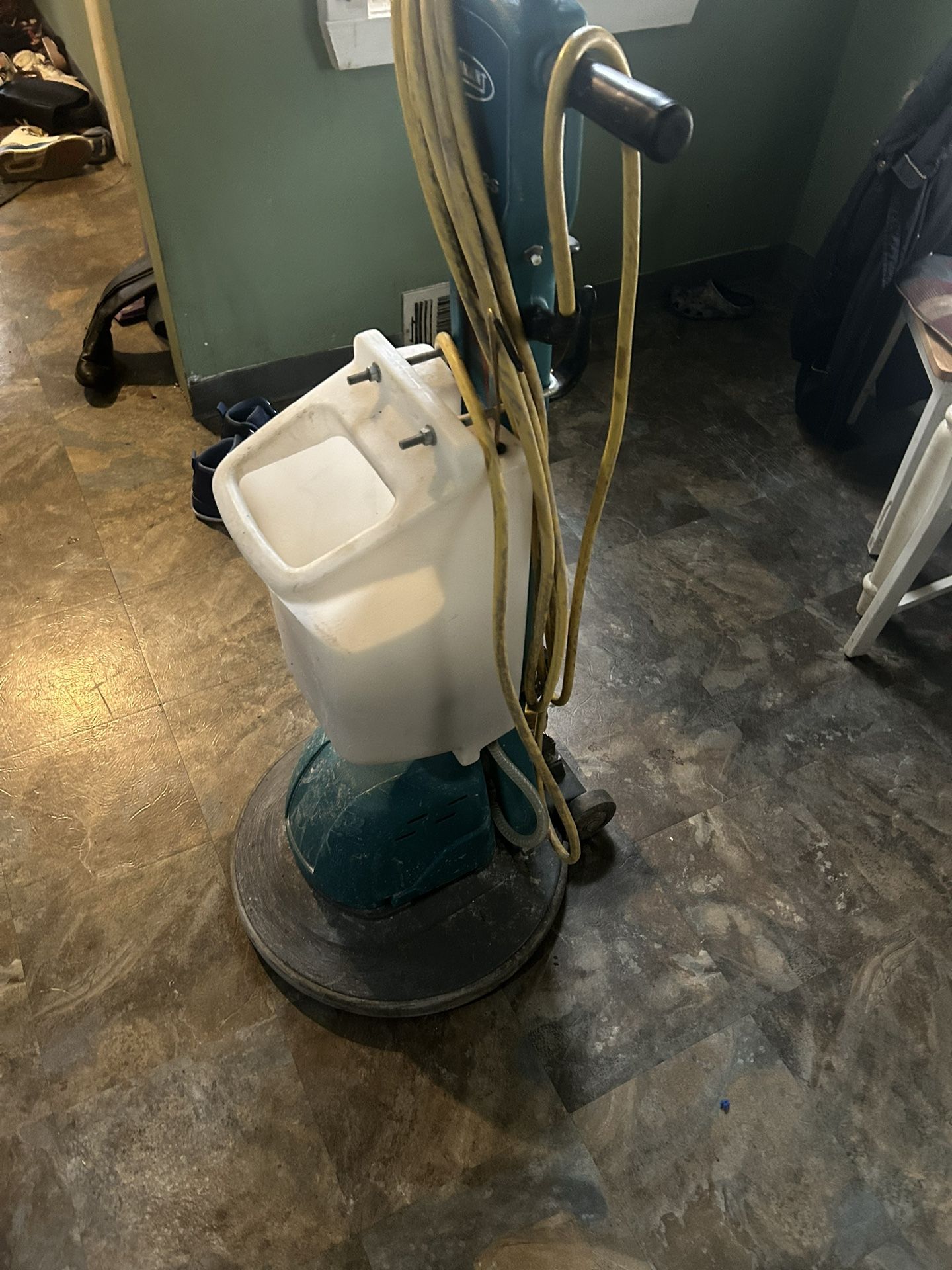 Tenet Side By Side Floor Scrubber 