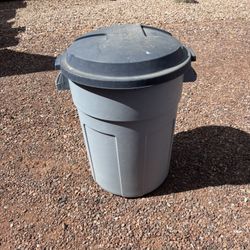 32 Gal Trash Can