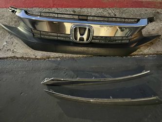 CRHOME GRILLE honda civic 2017