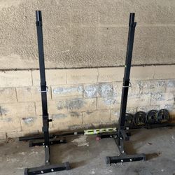 Weight Rack, bar And 4, 10 Lb Weights 