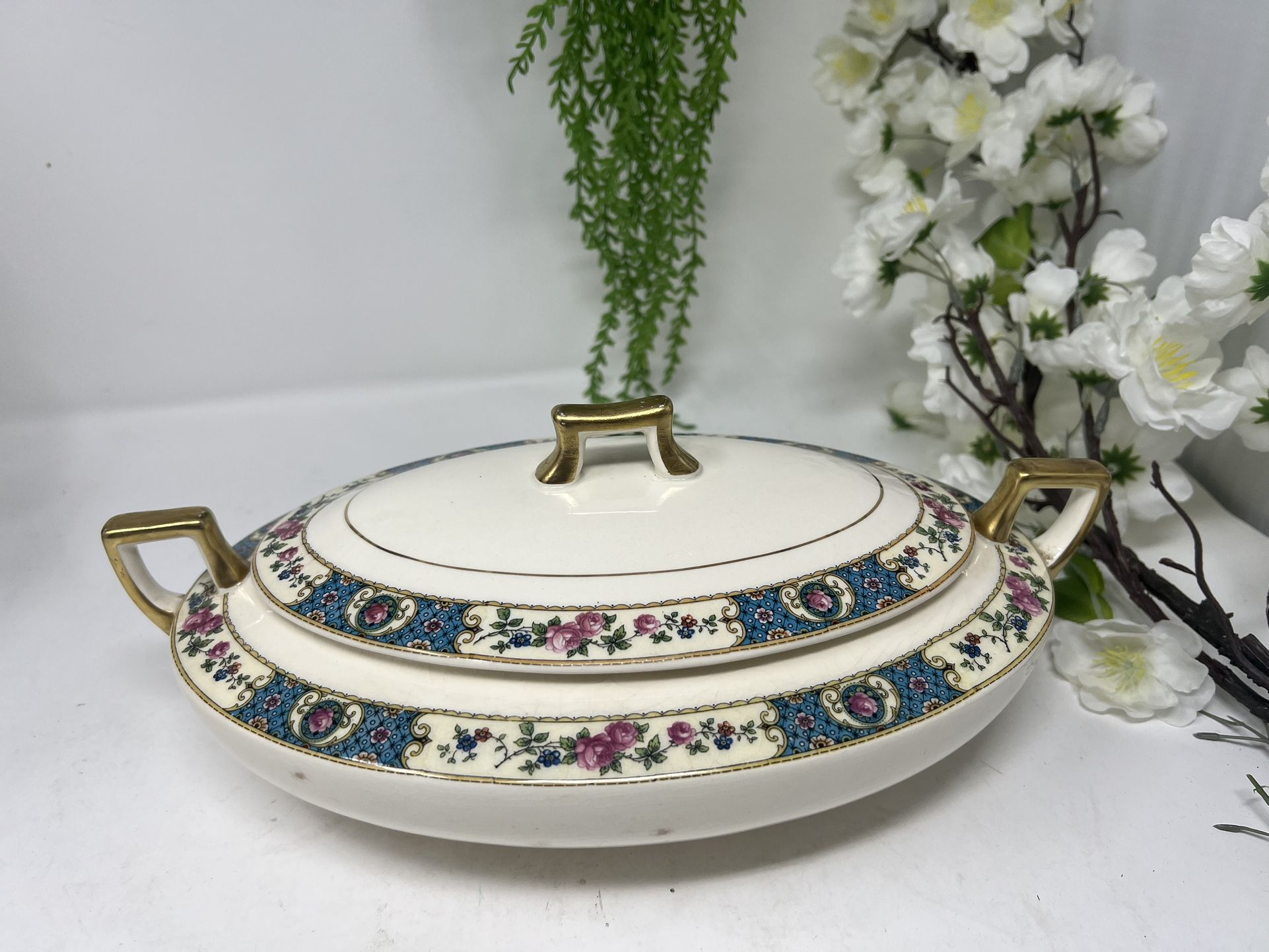 Vintage Homer Laughlin Lidded Vegetable Bowl – 11”