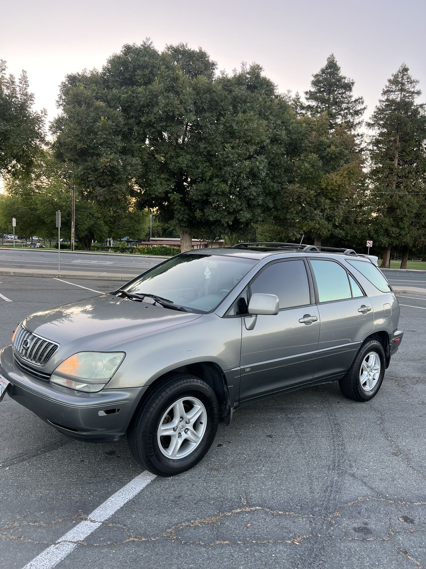 2002 Lexus Rx 300 for Sale in Pittsburg, CA - OfferUp