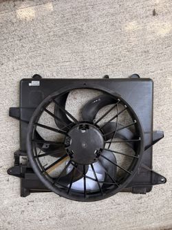 11-14 Mustang radiator fan assembly