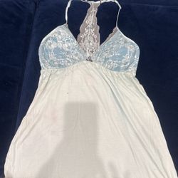 Bata Victoria’s Secret Sleepwear