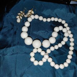 Gorgeous white Glass Necklace with White Dangle Earrings