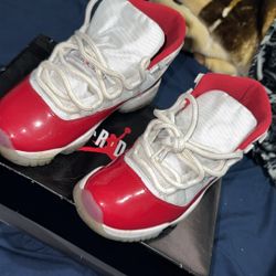 Jordan 11 Cherry 