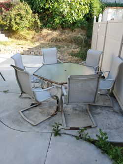 PATIO SET