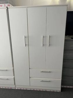 Premiums Elegant Design brand new armoire wardrobe