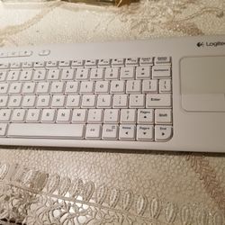 Logitech Keyboard 