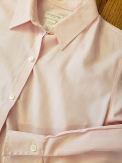 Liz Claiborne Pale Pink Windowpane Button Down Shirt Size: 8
