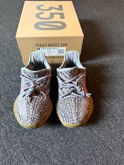 Yeezy 350 Authentic size US4