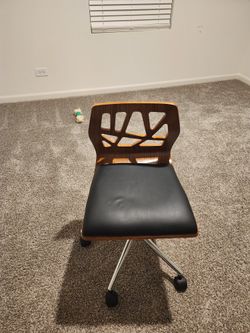 Office Chair Like New 