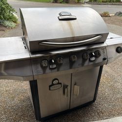 Propane grill & smoker