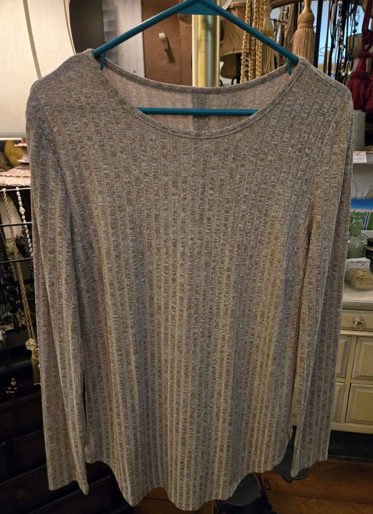 WT# 1082 Women's Medium Long Sleeve Beige Sweater