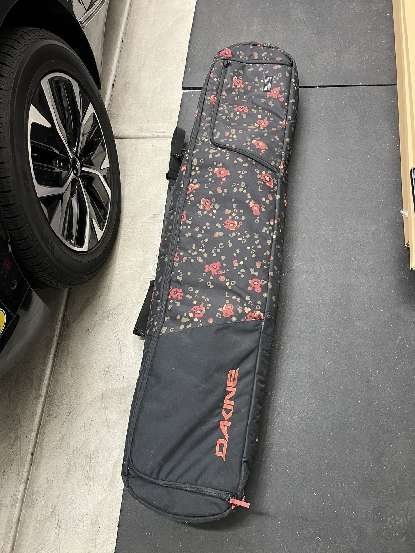 Dakine Tour Snowboard Bag 