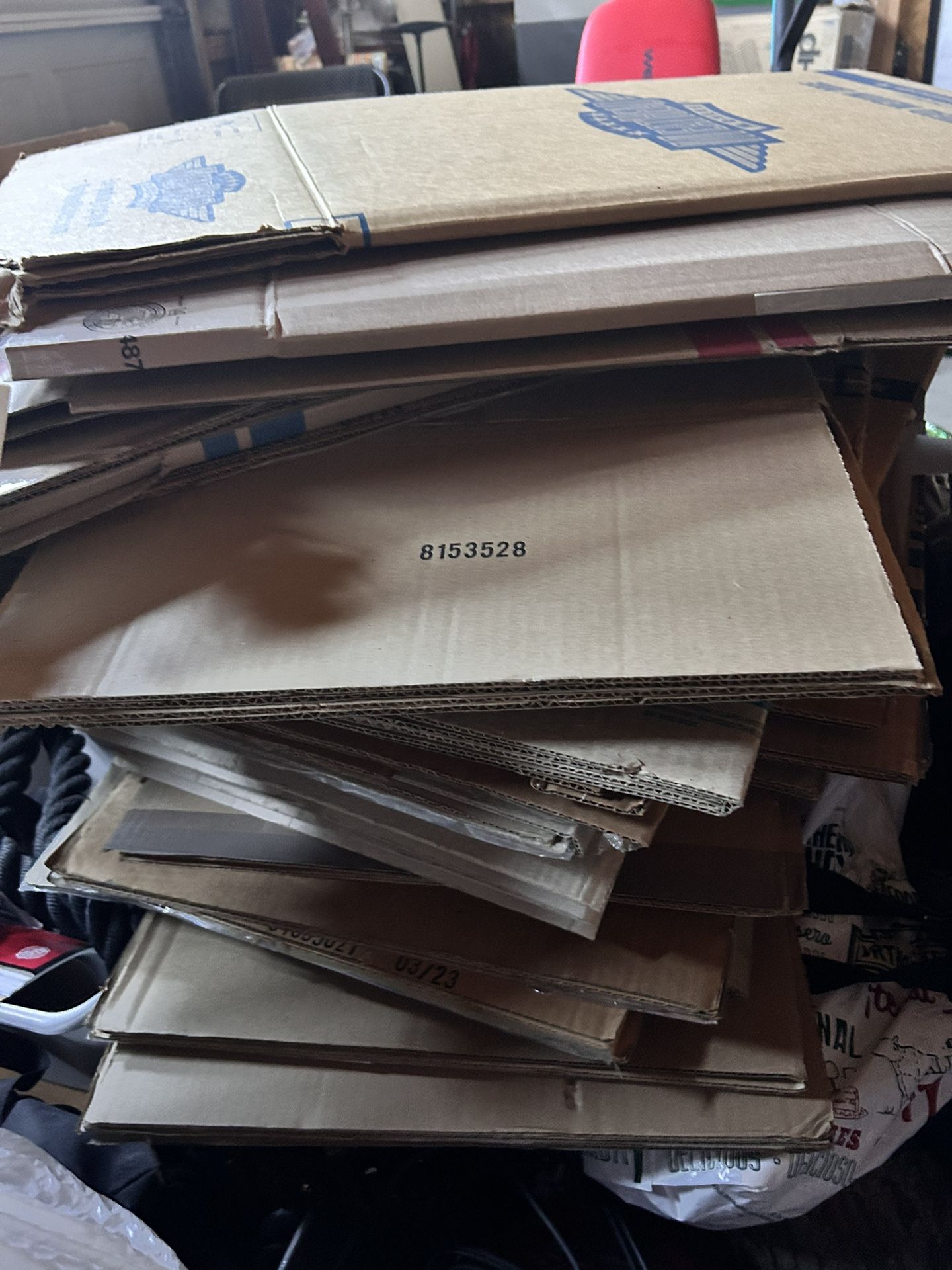 Free Moving Boxes Different Sizes.