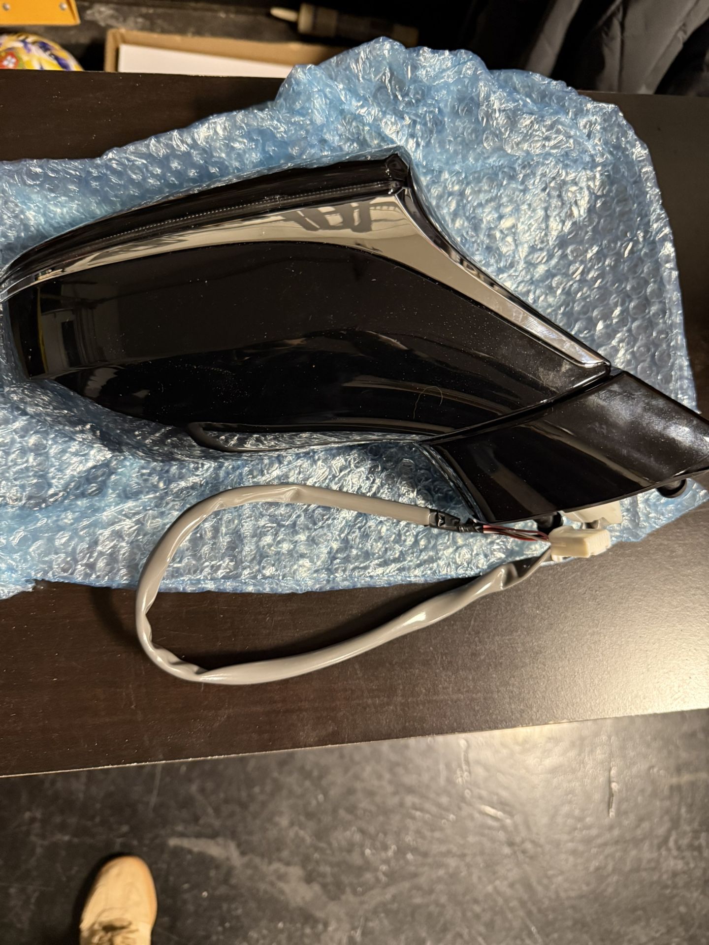 2020 Lexus ES350 passenger side mirror