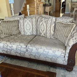 Elegant Beige Sofa- Excellent Condition 