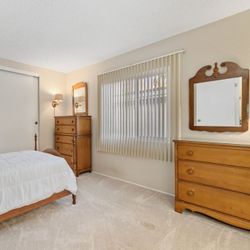 6-piece Mid-Century Modern Maple Bedroom Set, 2 dressers, 4-Poster-Twin Bed, Nightstand, 2 Mirrors