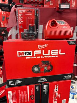 Milwaukee Band Saw M12 Fuel COMBO KIT