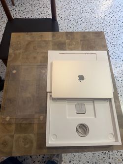 15 Inch 2024 MacBook Air M3 with AppleCare+