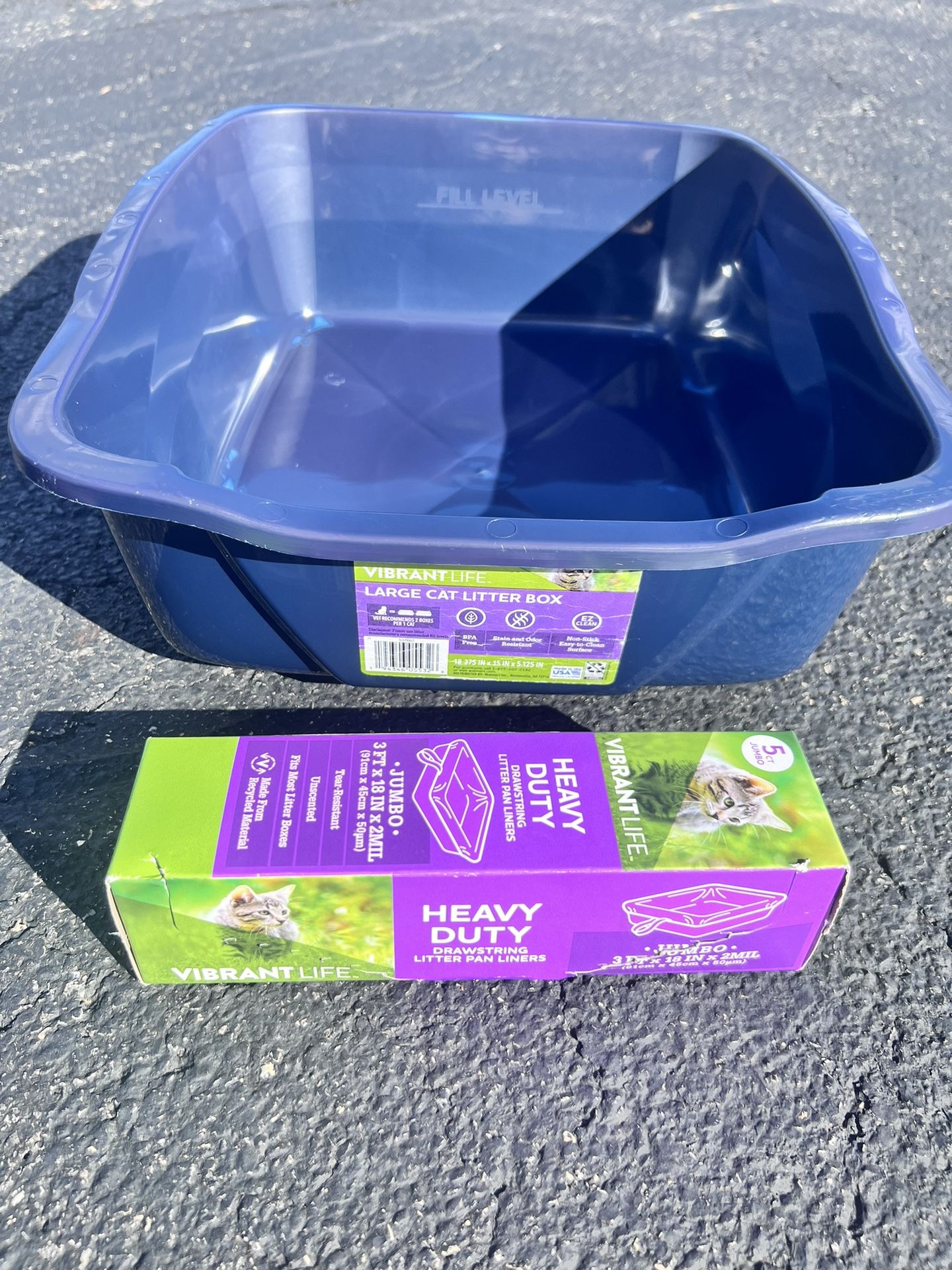 Small cat litter box