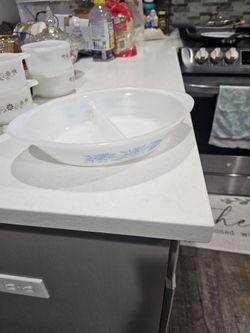 Vnt. Glasbake Milk Glass Turquoise Crazy Daisy 12" Divided Casserole Dish J2352