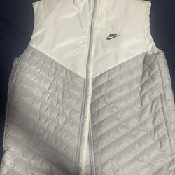 Nike Therma-Fit white vest M