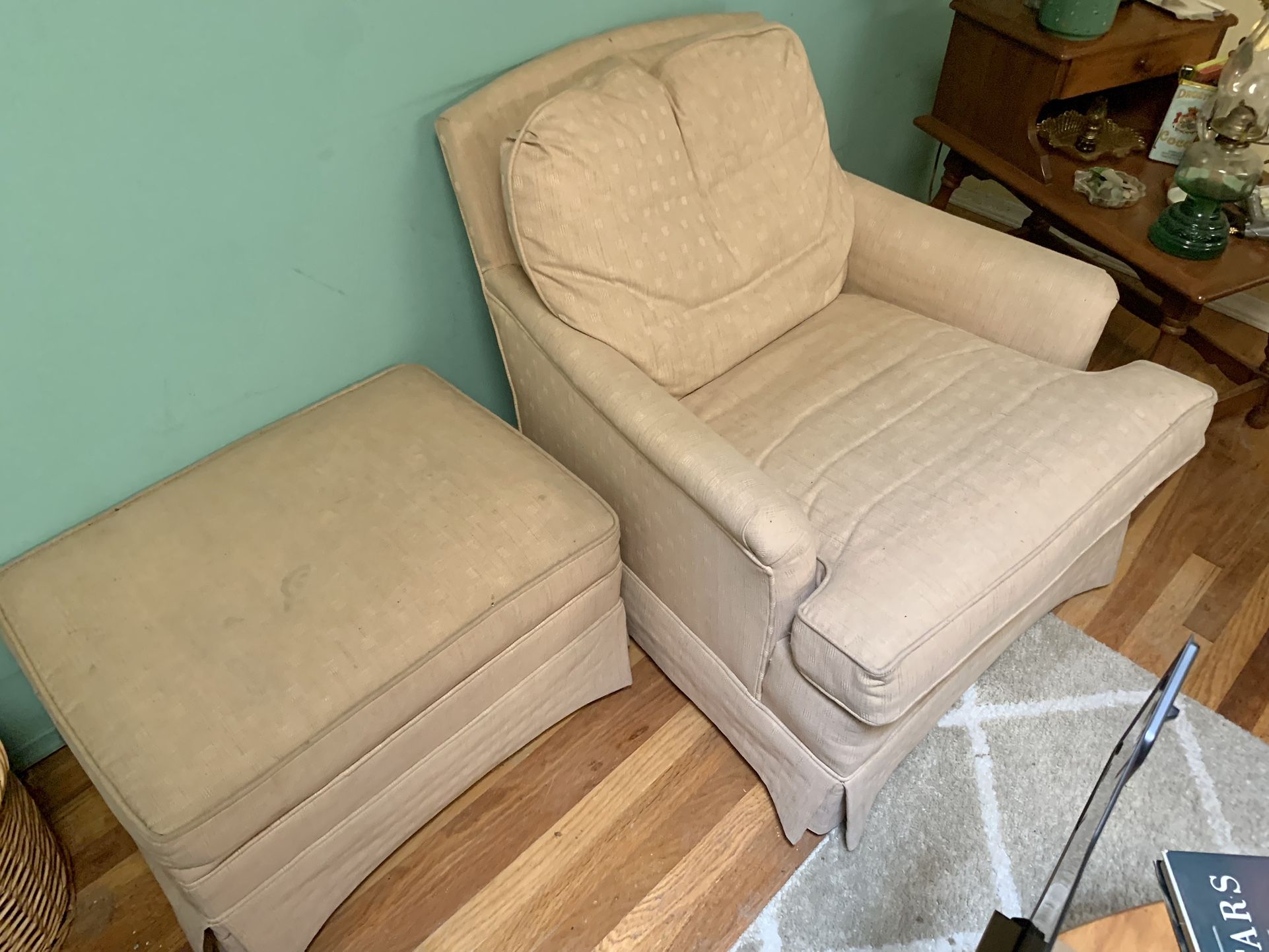FREE Items SOFA / CHAIR / STOOL +more