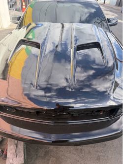 Mustang 04-09 hood