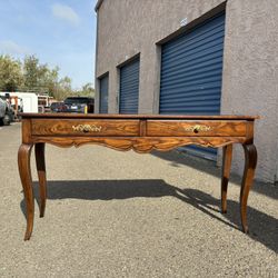 Hendredon Fine Furniture French Solid Oak 2 Drawer Cabriole Legs 
