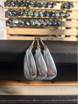 Lefty wedge set