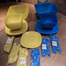 New Plastic Dining Set