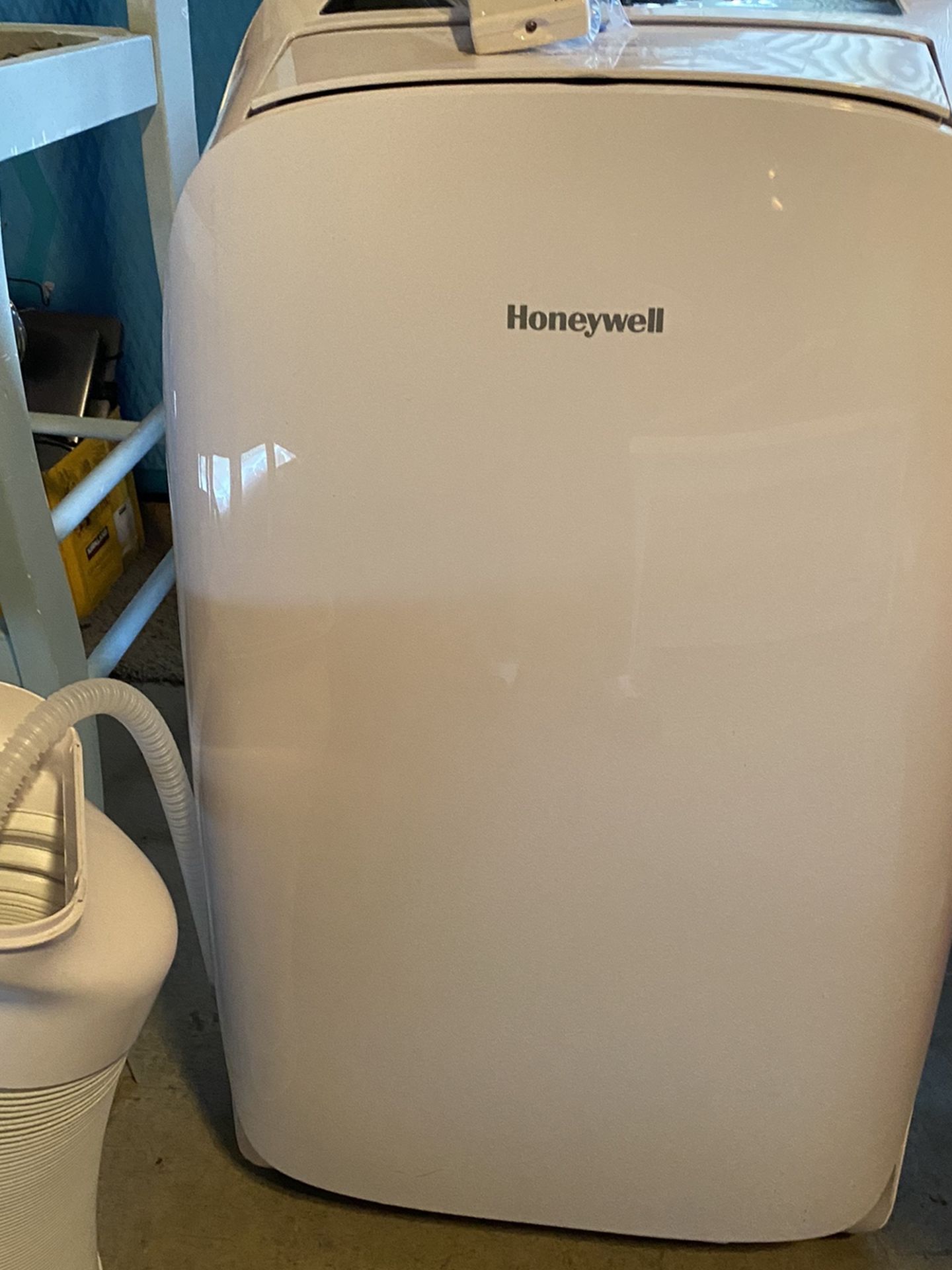 Honeywell portable air conditioner with dehumidifier and remote control