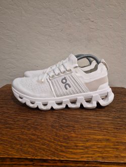 On Cloudswift 4 Athletic Running Shoes 
Women's Size US 9