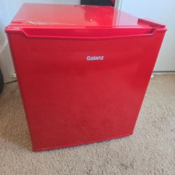 Mini Fridge 