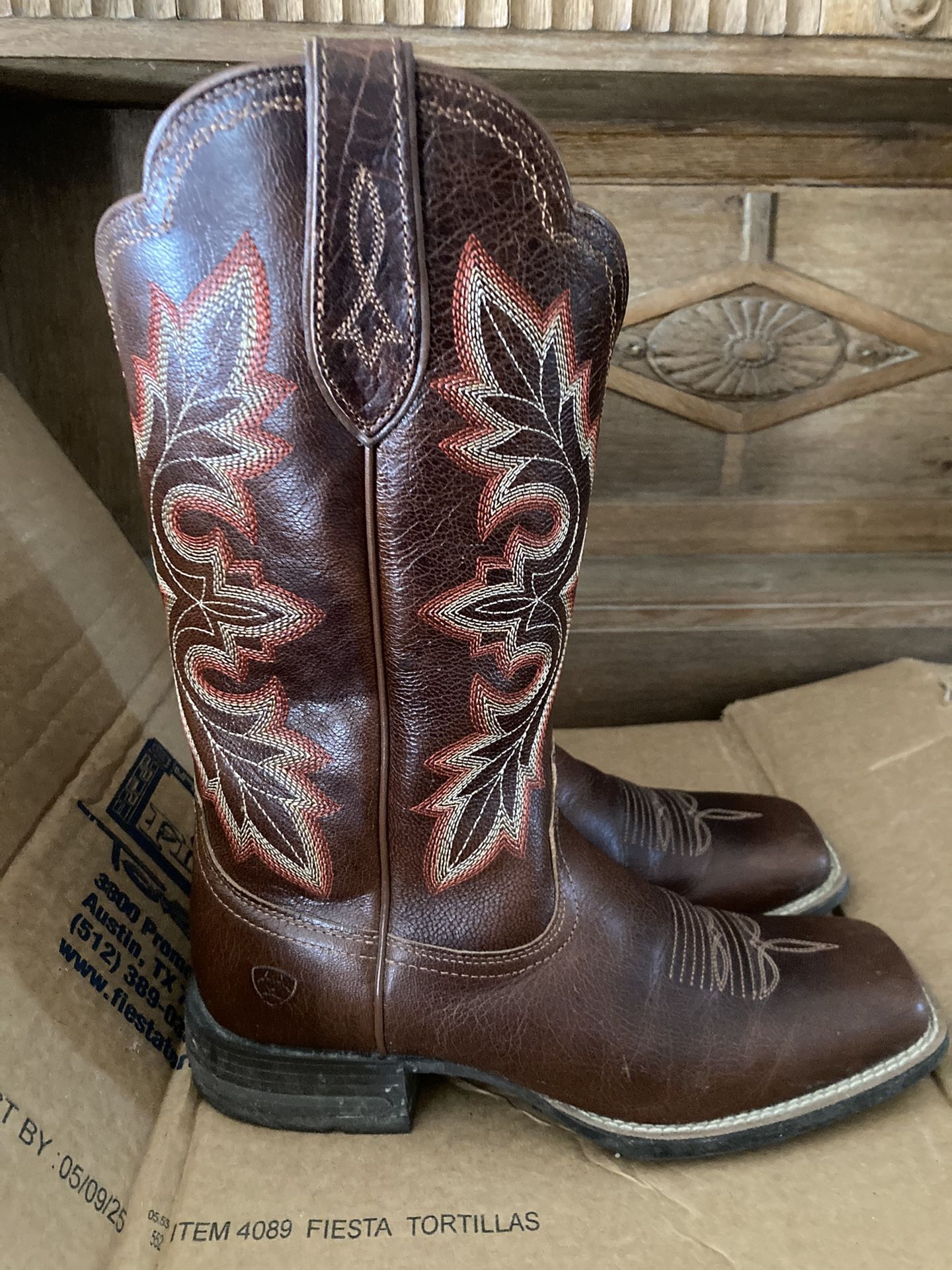Ariat Boots , 8.5