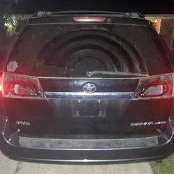 Tailgate Sienna Limited Perfect Condition 