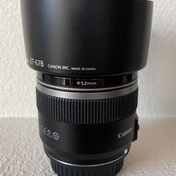 Canon EF-S 60 mm f/2.8 Macro Lens with Tamrac Soft Case