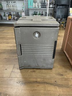Cambro Hot Food Carrier