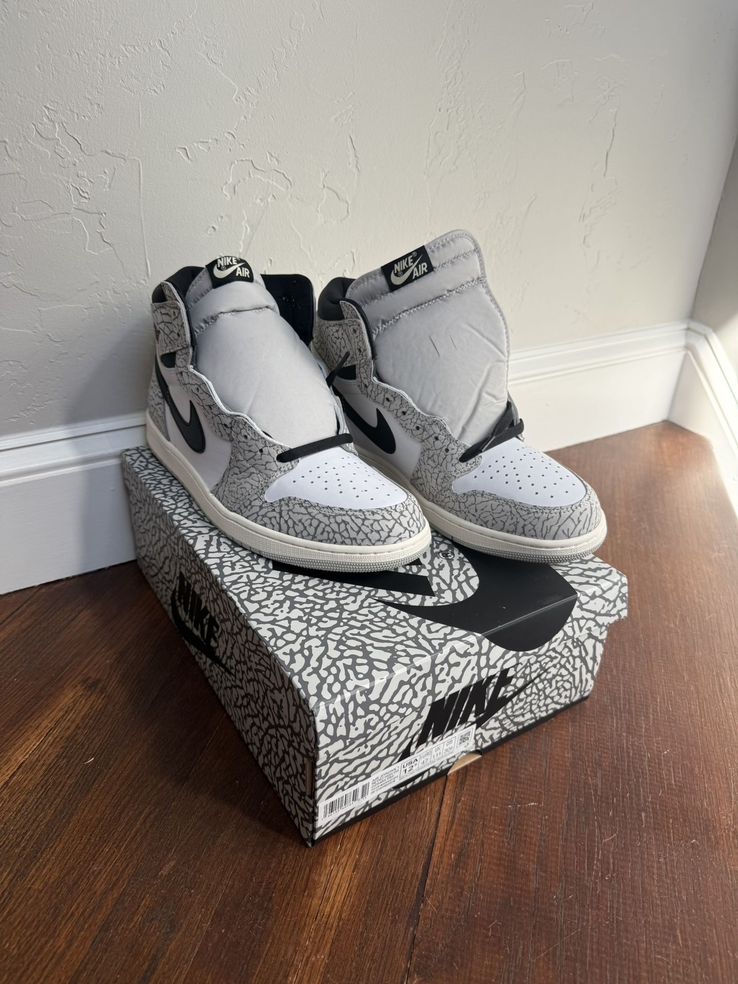 Jordan 1 Retro Cement Grey Size 12.5