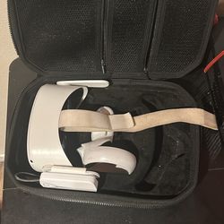 Oculus Quest 2 With Carrying Case (CHECK fULL DESCRIPTION )