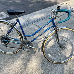 1965 Vintage Schwinn Bicycle EXCELLENT CONDITION 