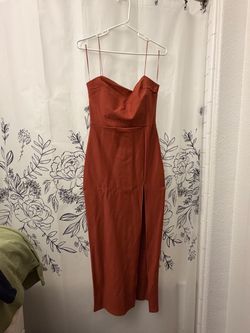 New. Fashion Nova dress