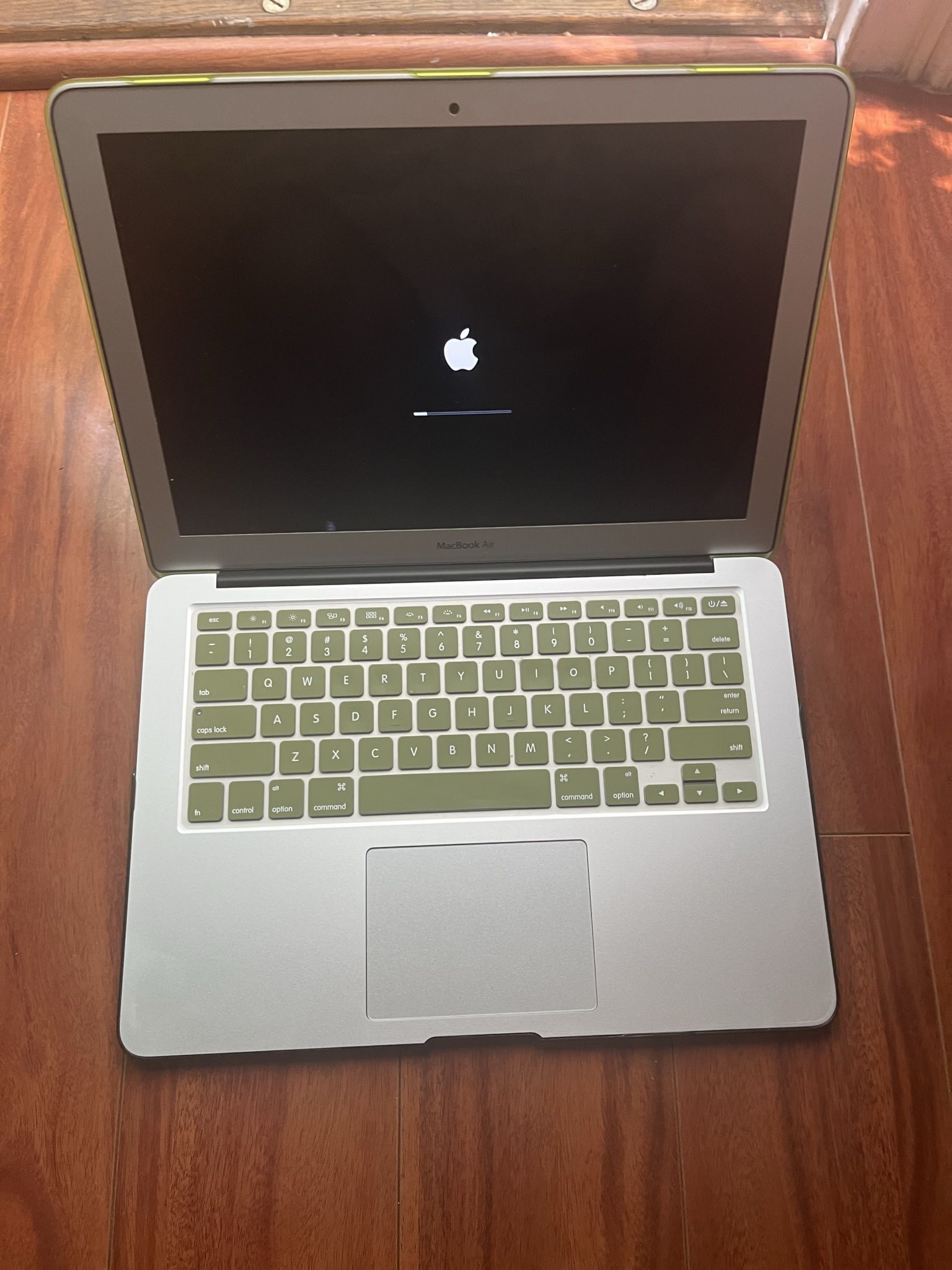 2014 MACBOOK AIR 256GB SSD INTEL i5 CORE 8G RAM