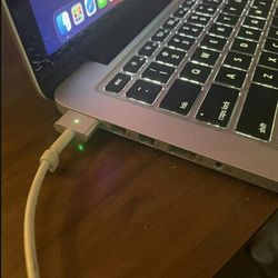 Apple Macbook Air 13" Working Fine