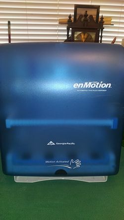 Hands Free Towel Dispenser-enMotion Georgia Pacific