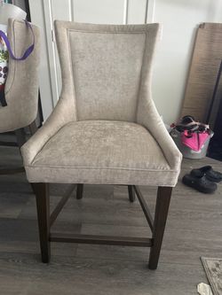 Grey/beige barstools