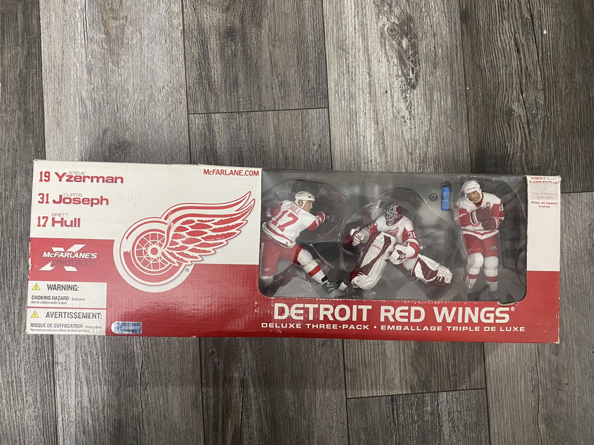 NHL Mcfarlane Detroit Red Wings Brett Hull, Steve Yzerman, Curtis Joseph 3 Pack Figures