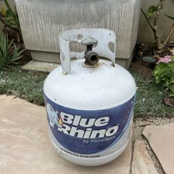 Full Blue Rhino Propane Tank 